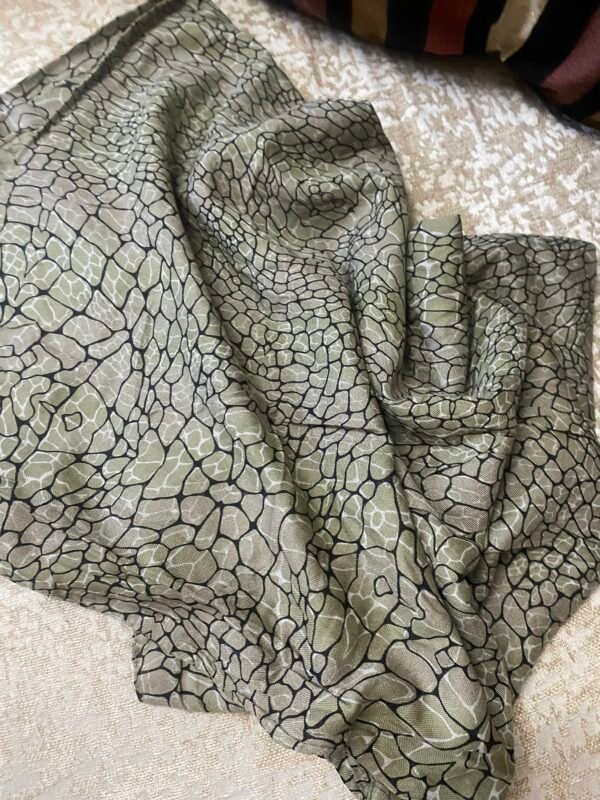 Crocodile - Image 3
